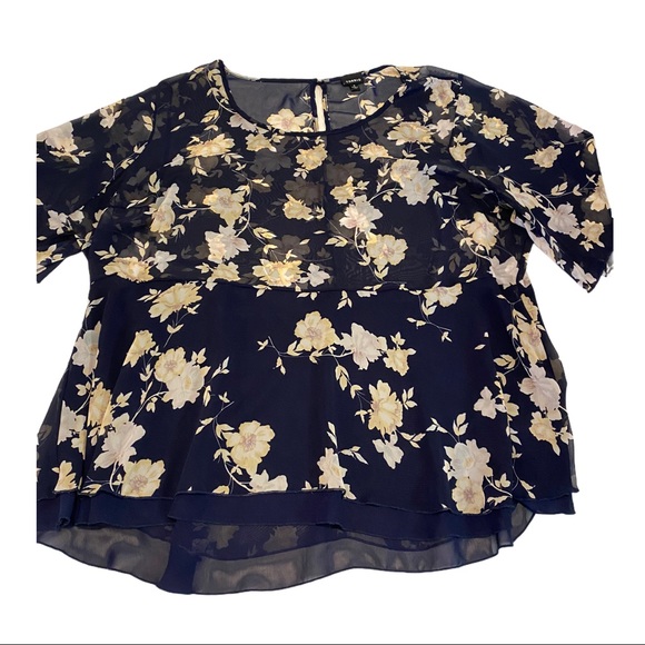 Torrid 4 Sheer Floral Navy Blouse *FLAW* - Picture 6 of 9